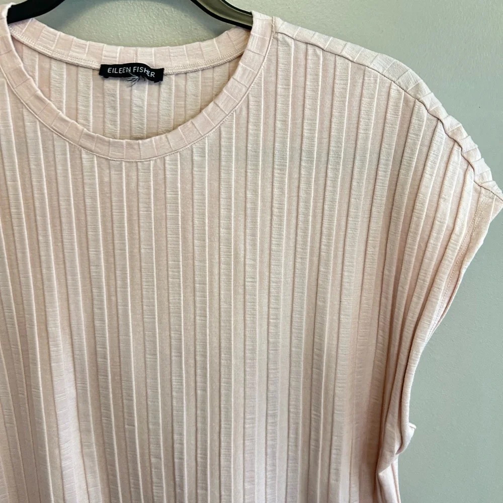 Eileen Fisher large ribbed crew neck top in soft blush pink